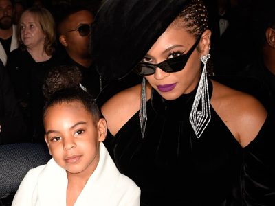 ¿Ya tiene edad para...? La hija de Beyoncé escandaliza las redes