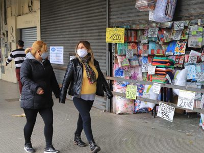Por qué no abrirán este lunes los shoppings, supermercados y tiendas en Neuquén