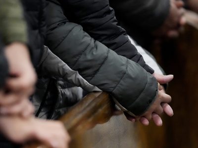 Inmigrantes en Chicago y otras ciudades de EU se preparan para operativos de deportación de Trump