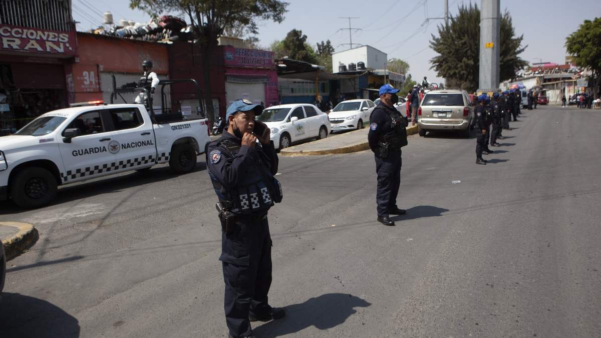 Operativo de policías capitalinos