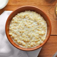 Si te gusta el arroz con leche, esta versión saludable con quinoa te va a encantar: cremosa y muy fácil