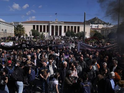 Sindicatos griegos convocan huelga tras tragedia ferroviaria