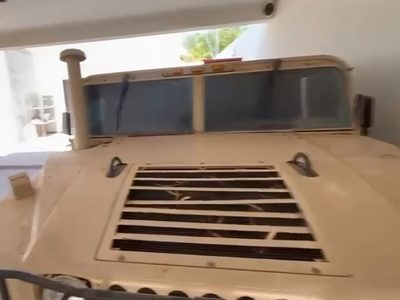 Atacan con dron a militares en Culiacán; aseguran una Hummer clonada, armas y bombas artesanales
