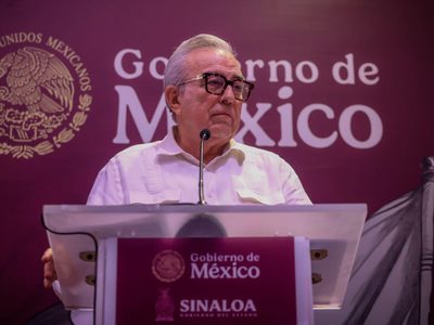 Funcionarios de Sinaloa señalan que Rocha Moya seguiría operando el gobierno tras su licencia