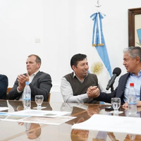 La Provincia y PAE anunciaron la construcción de un parque solar en Los Chihuidos