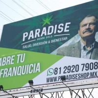En espectaculares, Vicente Fox promueve productos cannábicos de la empresa Paradise
