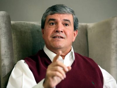 Manuel González renuncia a la Secretaría General de Gobierno de NL; busca diputación con el PAN