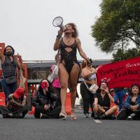 Trabajadoras sexuales vuelven a marchar contra la ciclovía en calzada de Tlalpan