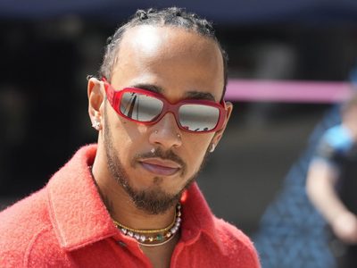 Lewis Hamilton llega a Maranello para su primer día en Ferrari
