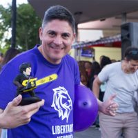 La Libertad Avanza de Neuquén denunció que un grupo de personas se hacen pasar por libertarios para que firmen una ficha de afiliación a otro partido