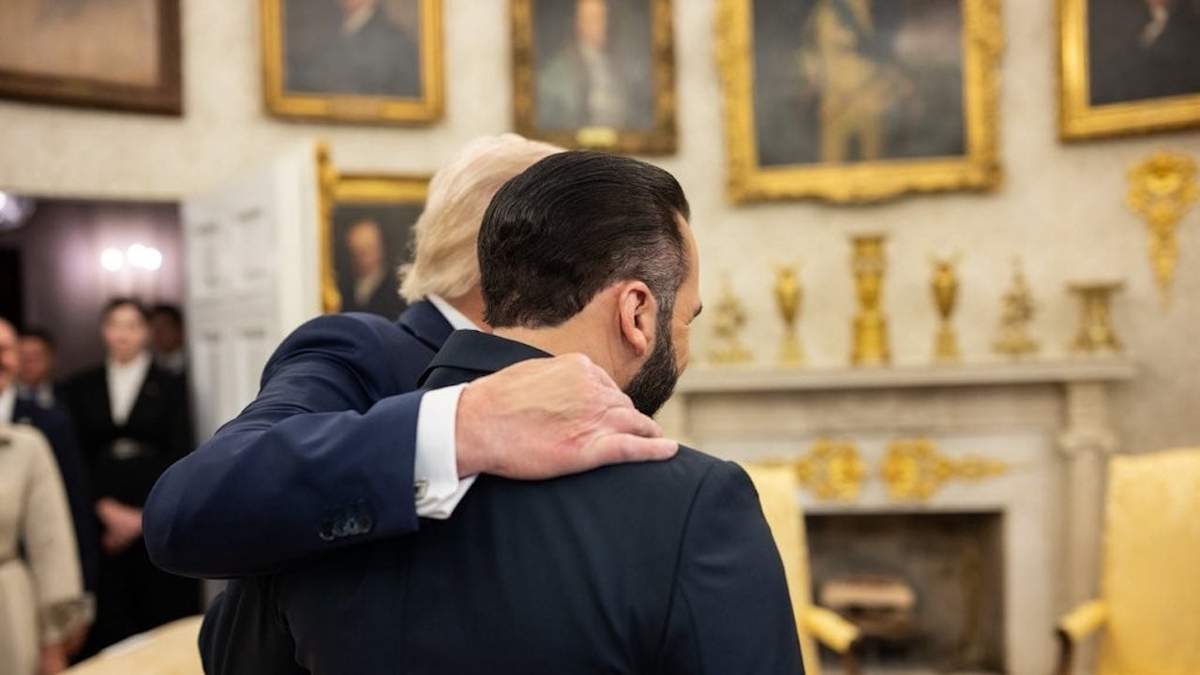 Trump y Bukele en la oficina oval