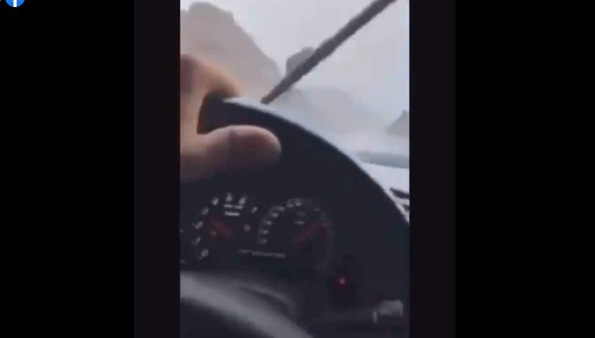 Imagen del momento en el que el chofer transmitió en vivo su propio accidente