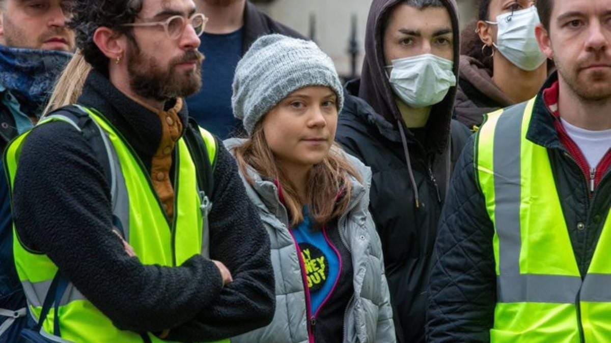 La activista sueca Greta Thunberg durante una protesta contra los combustibles fósiles en Londres, Reino Unido