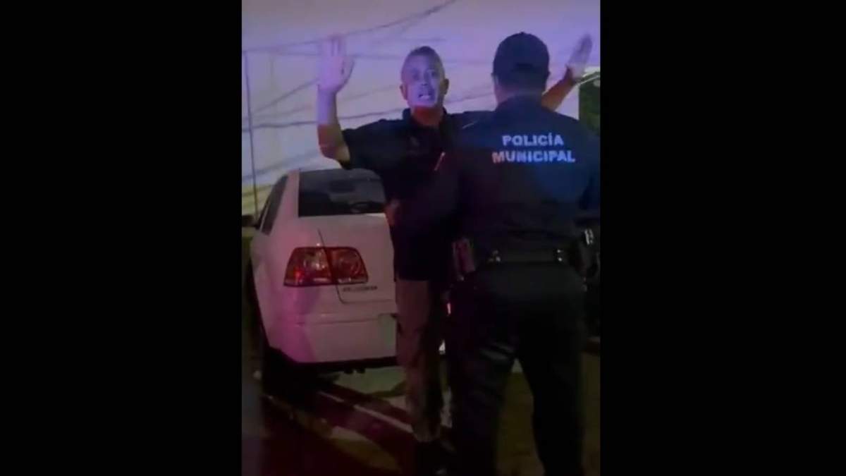 Alejandro Ariel Peña, director de la Policía Auxiliar de Cancún fue detenido tras amenazar a un comunicador