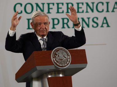 AMLO exhibe beneficios obtenidos por científicos; "ahora se sienten perseguidos"