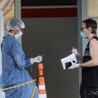 Los fallecimientos por coronavirus en Argentina superaron los 35.000