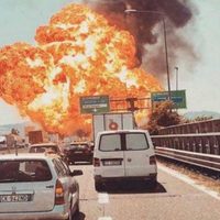Explota camión cisterna en Italia; hay al menos dos muertos y 70 heridos (Videos)