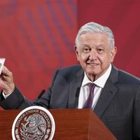 El comportamiento del presidente mexicano es "peligroso" frente al coronavirus
