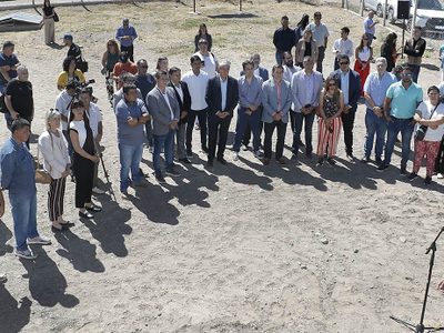 Figueroa inauguró el segundo módulo que abastecerá de agua a la localidad de Añelo