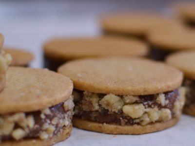 Alfajores de nuez sin azúcar añadida: crocantes y súper ricos para comer sin culpa en tu próxima merienda
