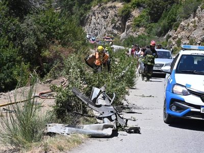 Una familia chilena despistó en la ruta de los Siete Lagos y cayó a metros del lago Lácar