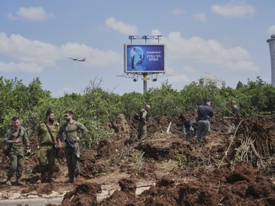 Al menos seis heridos por el impacto de un misil hutí cerca del aeropuerto israelí Ben Gurión