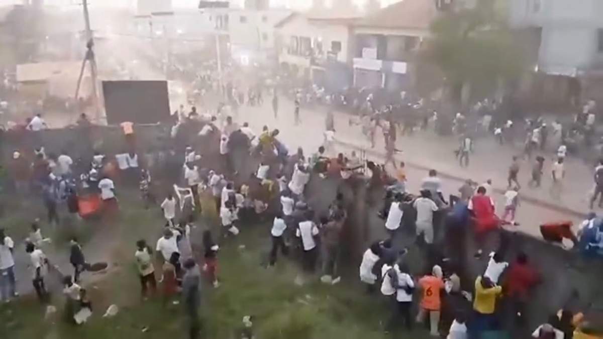 Estampida humana durante un partido de futbol en Guinea deja decenas de muertos