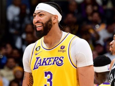 Anthony Davis y Lakers acuerdan extensión de tres años y 186 millones de dólares
