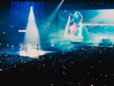 Viaje íntimo y audiovisual: Rels B ilumina la noche en el Palacio de los Deportes