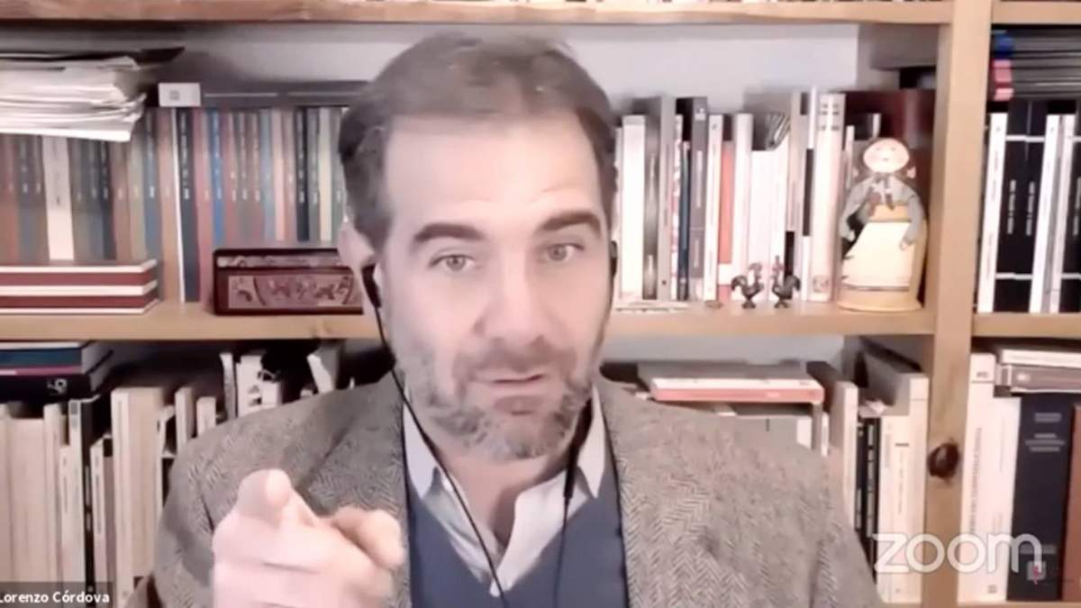 Lorenzo Córdova en la videoconferencia Las redes del odio en México