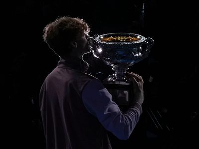 Sinner gana el Abierto de Australia al ruso Medvedev en épica remontada