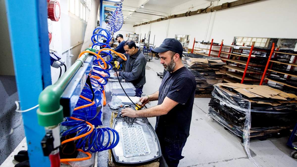 Este viernes comienzan a cobrar los trabajadores anotados en el ATP. (Fuente: Twitter)