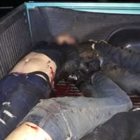 Encuentran cinco cadáveres en camioneta abandonada en Uruapan