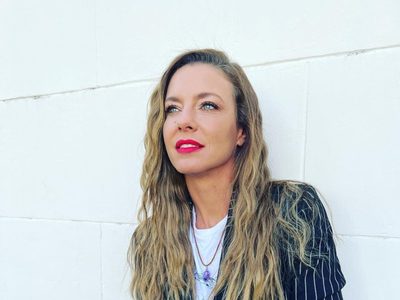 Geraldine Neumann elige el accesorio del momento para realzar cualquier look de otoño