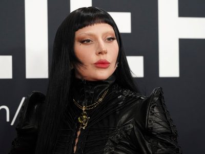 Lady Gaga desata su "Mayhem" con un mensaje en español para sus fans