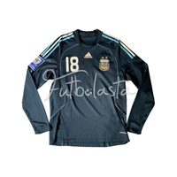 Subastarán camisetas usadas de Maradona, Pelé y Messi