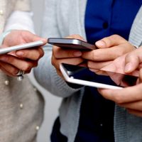 Campaña electoral por SMS: por qué está mal que lleguen mensajes de candidatos al celular