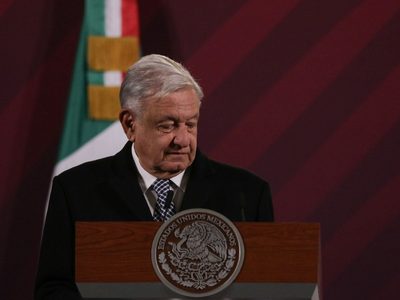 AMLO tilda de "crimen atroz" masacre en posada de Guanajuato; liga violencia con consumo de drogas