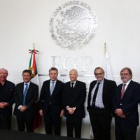 Tras casi un año de ausencia reaparece el fiscal Gertz Manero; recibió al presidente de la BMA