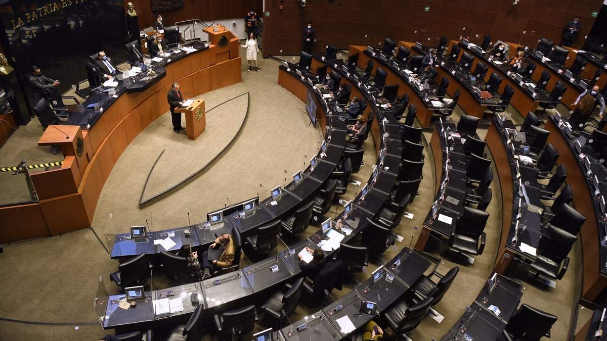 Sesión en el Senado