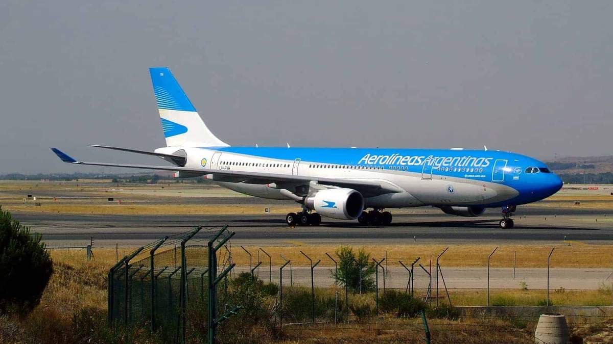 Aerolínea suspendió más de 7 vuelos por los contagios. Fuente: (Twitter)