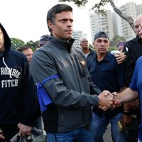 Embajada chilena en Caracas hospeda a Leopoldo López y a su familia