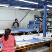 Fábrica textil de Villa Regina vuelve a funcionar