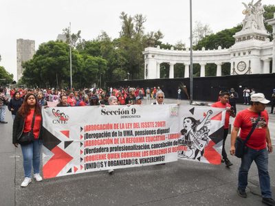 Tras nueva marcha de la CNTE, autoridad educativa recibirá el lunes a integrantes de la disidencia