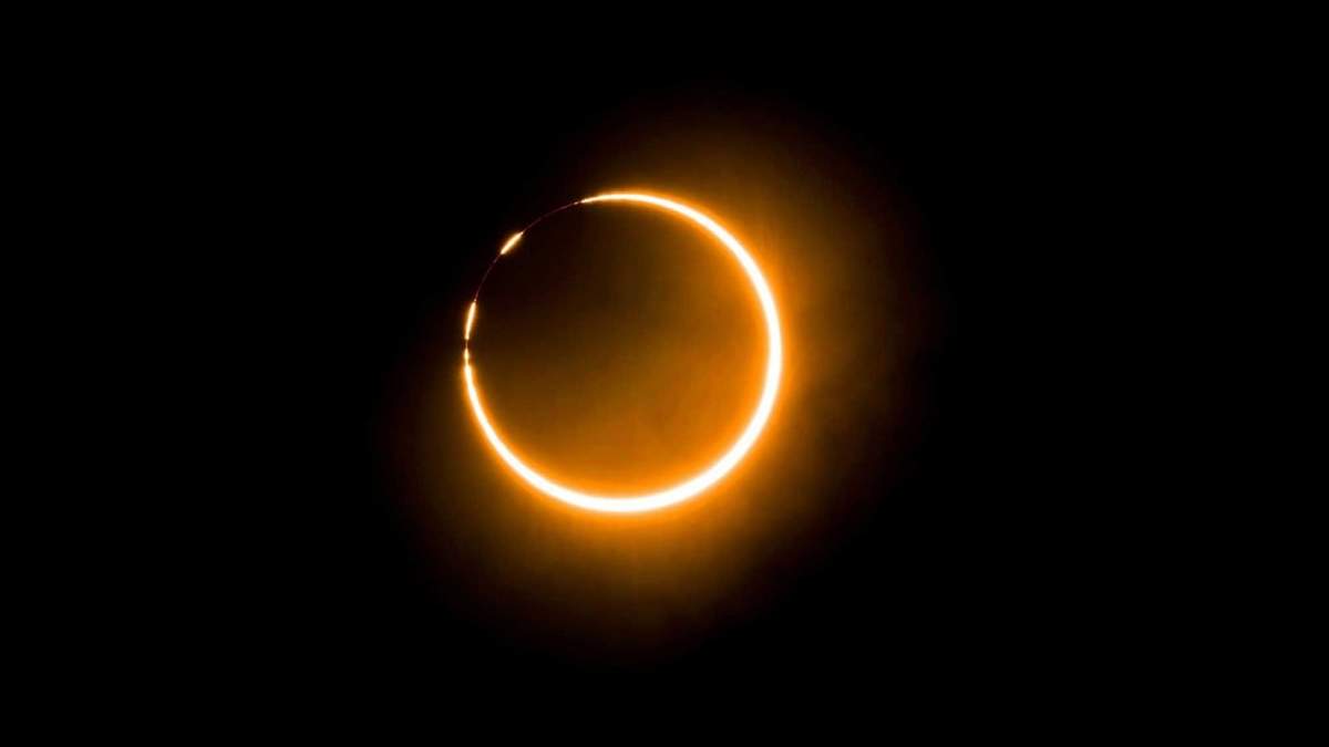 Eclipse de sol. Fuente: (Twitter)