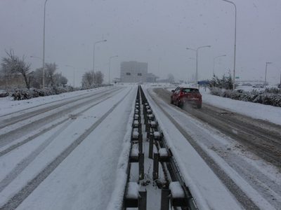 Nuevamente nieva copiosamente en Zapala
