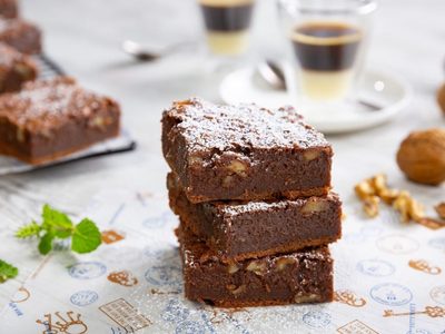 Sin TACC y con solo 3 ingredientes: prepará estos deliciosos brownies con banana para merendar como un campeón