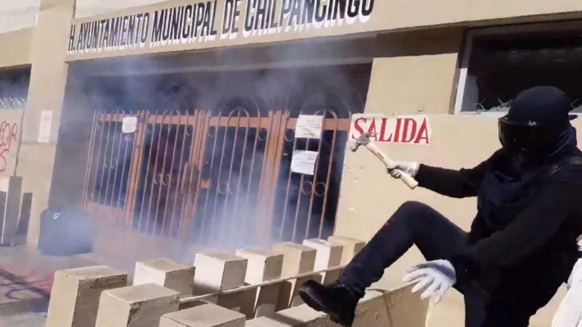 Durante la protesta se dañaron edificios públicos de Chilpancingo