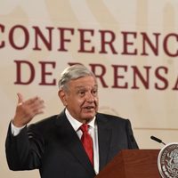 Decreto para sacar el transporte de carga del AICM es para "evitar la saturación": AMLO