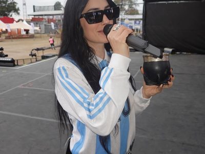 La respuesta de Lali a un militante libertario